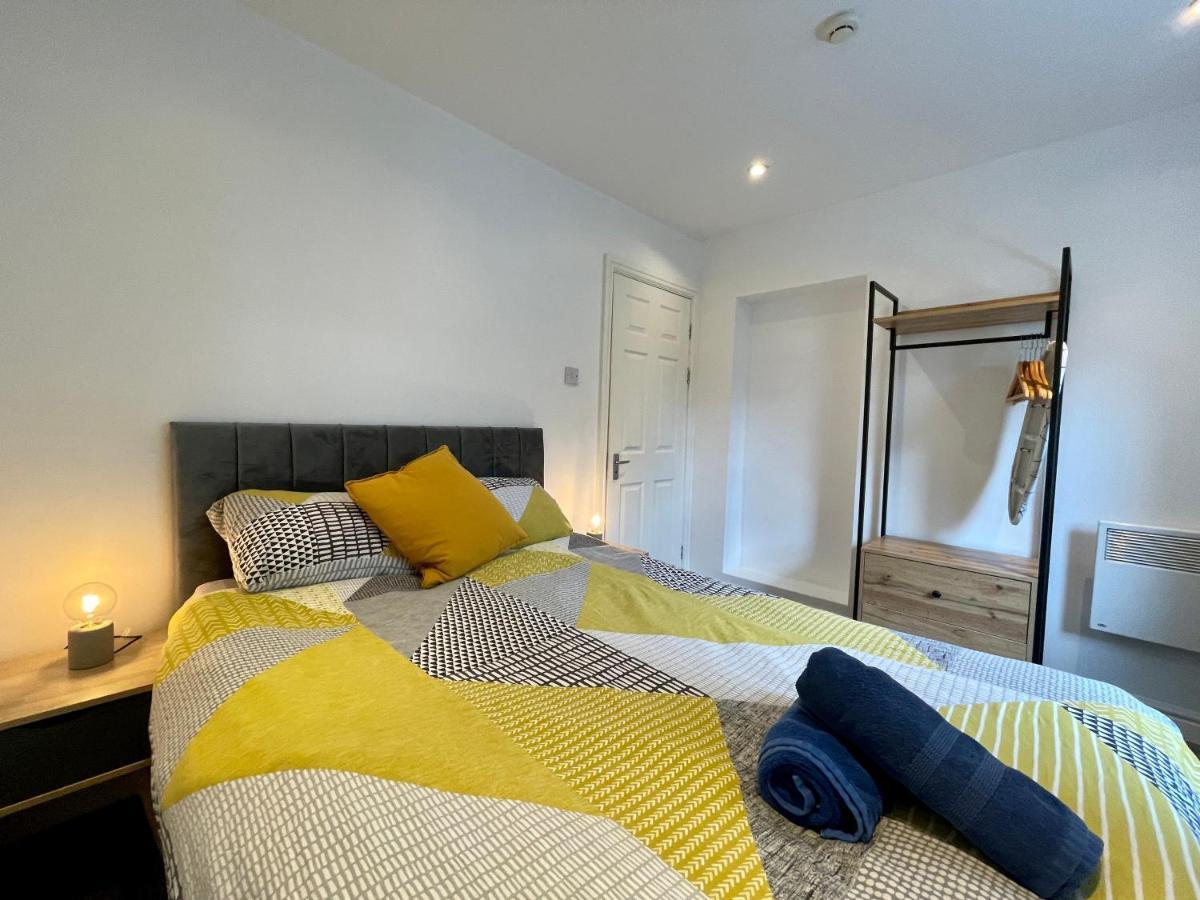 6 Person Apartment In City Centre カーディフ エクステリア 写真