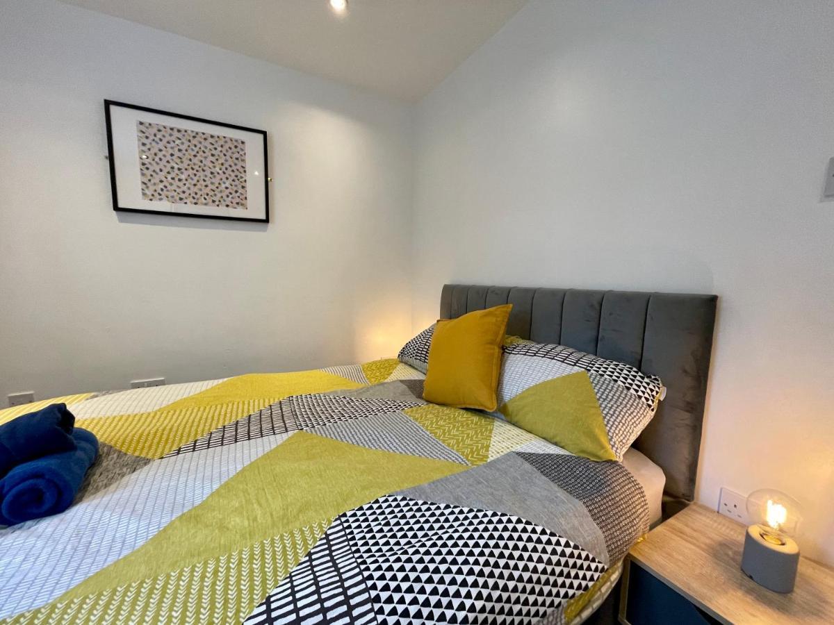 6 Person Apartment In City Centre カーディフ エクステリア 写真