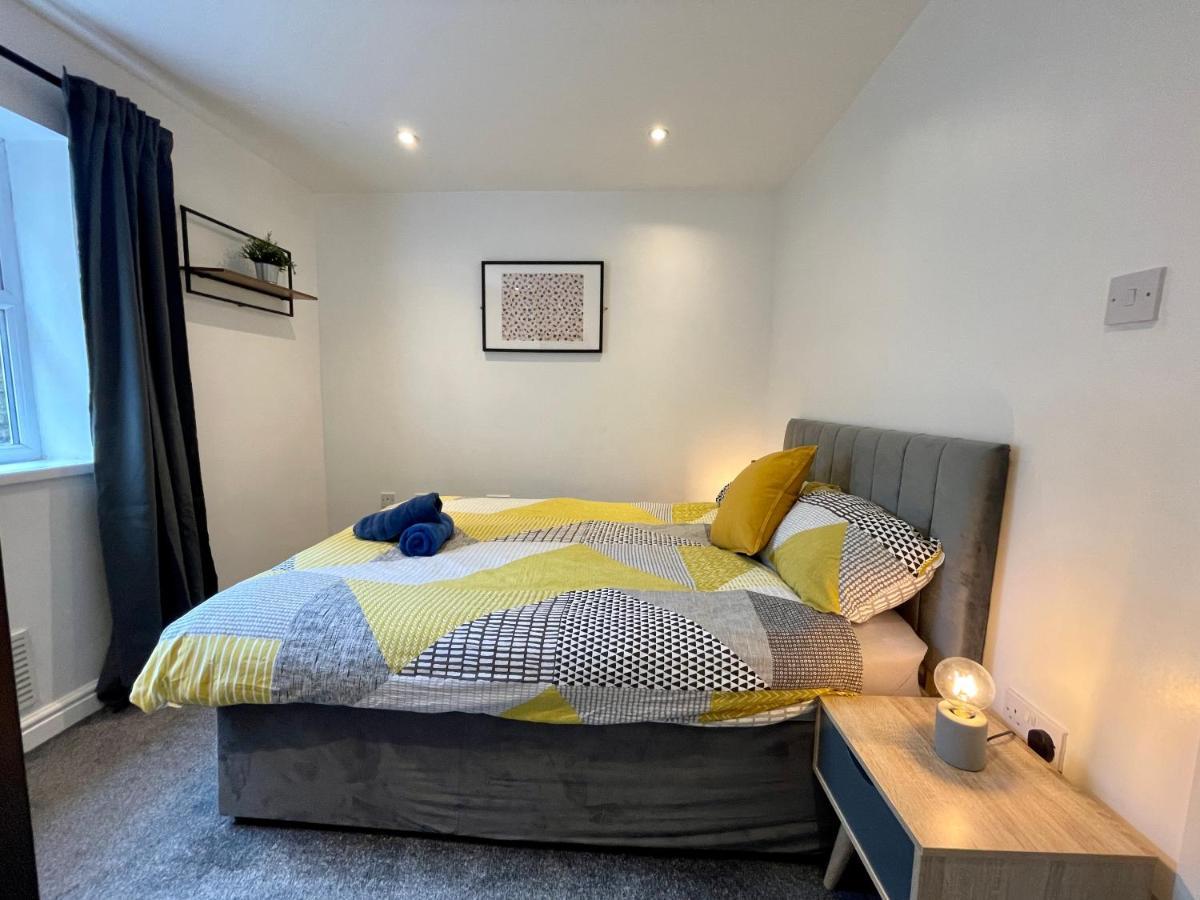 6 Person Apartment In City Centre カーディフ エクステリア 写真