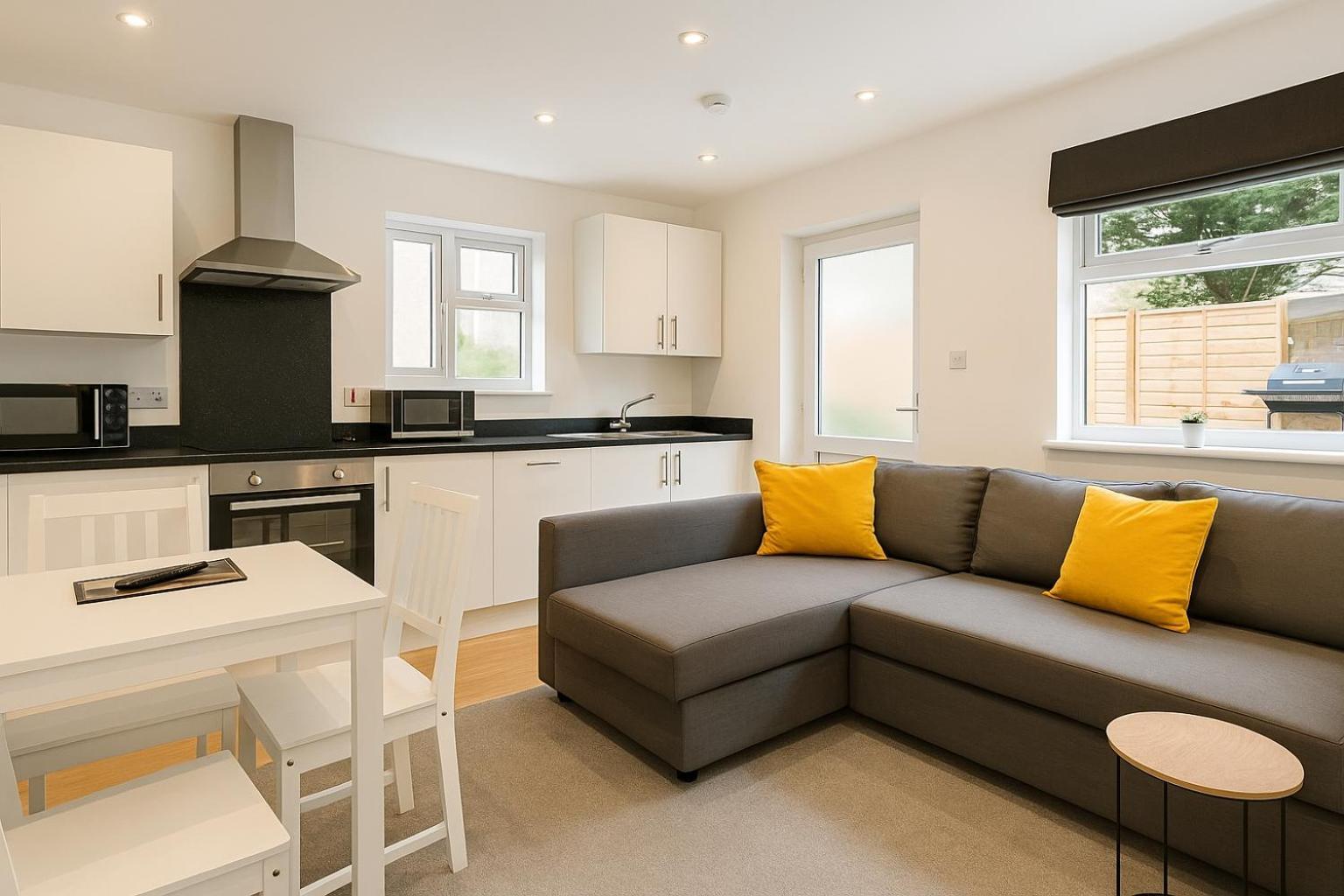 6 Person Apartment In City Centre カーディフ エクステリア 写真